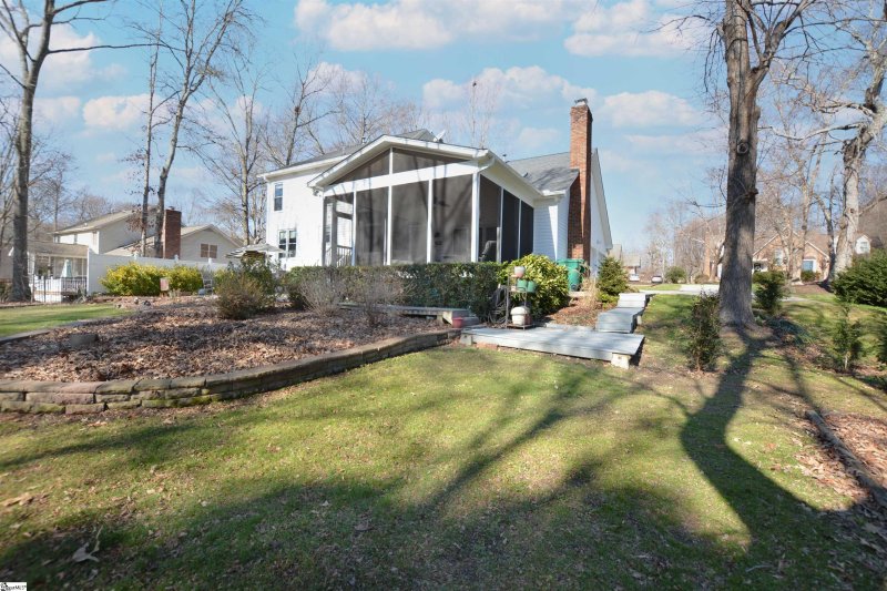 Property image 2 at 111 Linkside Drive, Taylors, SC 29687