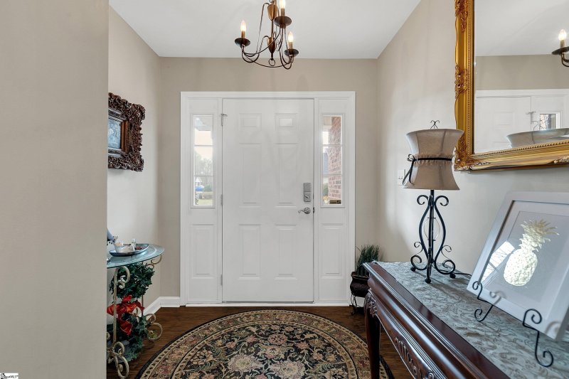 Property image 2 at 4 Creekbend Court, Simpsonville, SC 29681