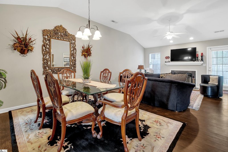 Property image 3 at 4 Creekbend Court, Simpsonville, SC 29681