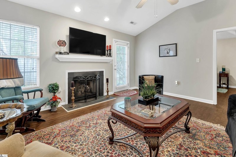 Property image 5 at 4 Creekbend Court, Simpsonville, SC 29681