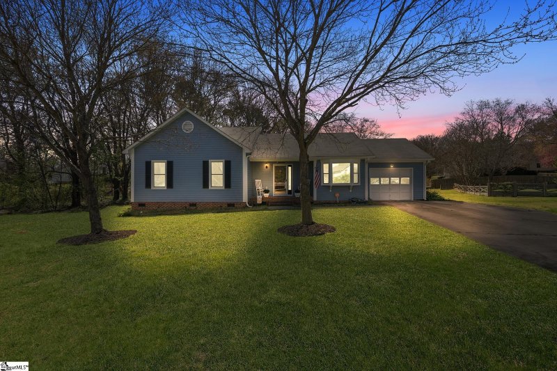 Property image 2 at 7 Belcross Court, Simpsonville, SC 29681