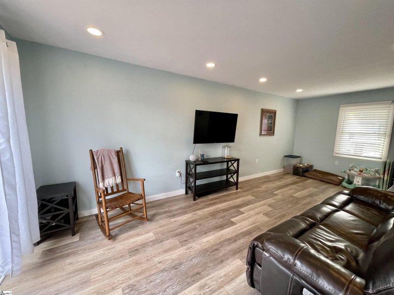 Property image 4 at 3706 E North Street, Greenville, SC 29615