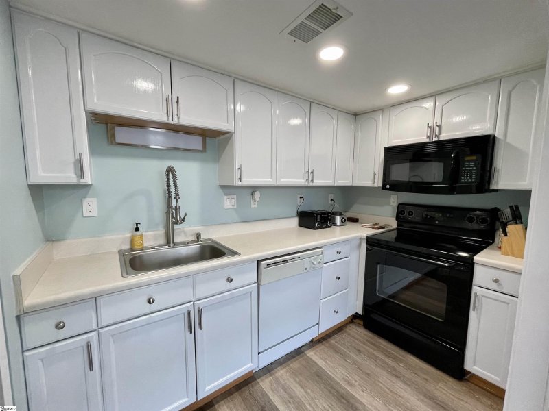 Property image 5 at 3706 E North Street, Greenville, SC 29615