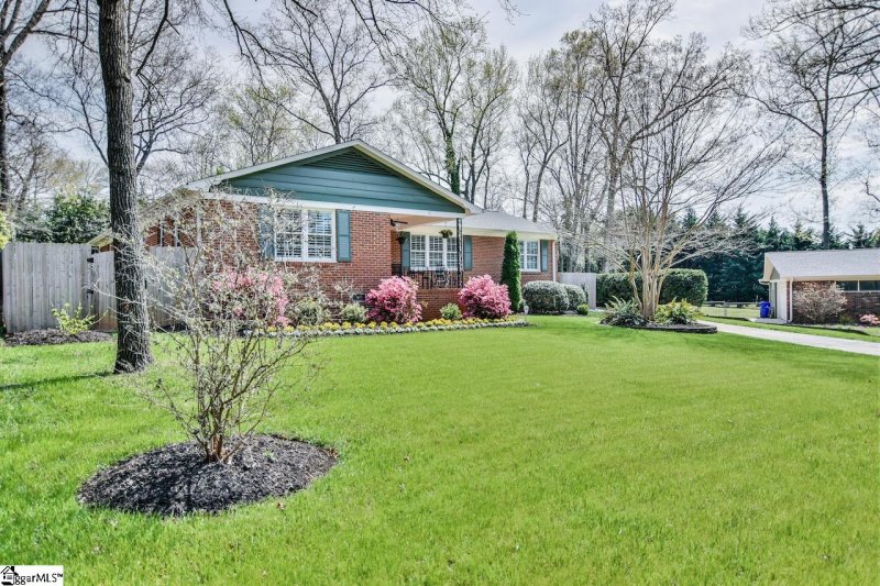 Property image 2 at 7 Stone Lake Court, Greenville, SC 29609