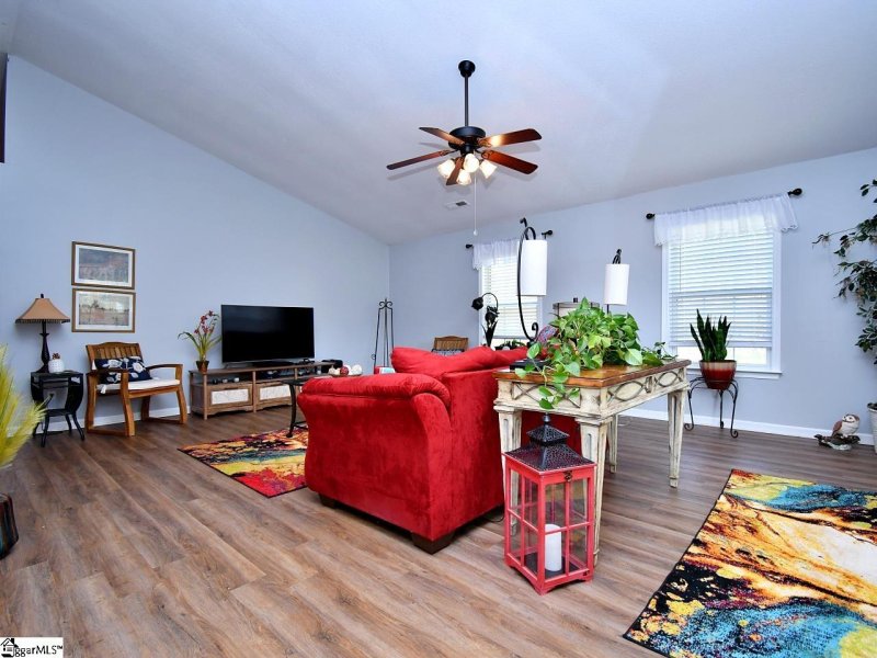 Property image 3 at 303 Packer Court, Greer, SC 29651