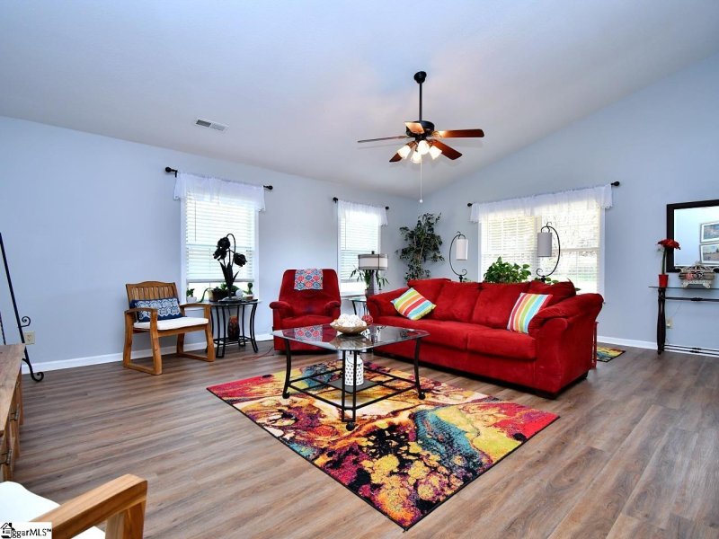 Property image 5 at 303 Packer Court, Greer, SC 29651