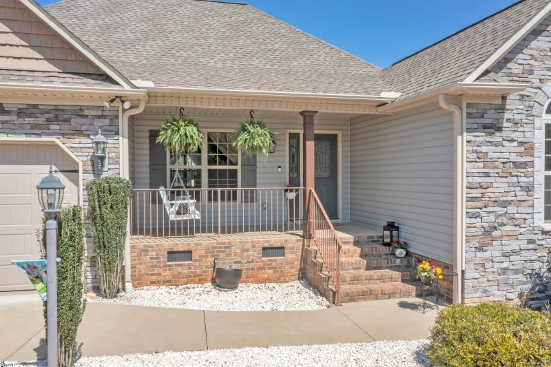 Property image 2 at 709 Barkley Avenue, Chesnee, SC 29323