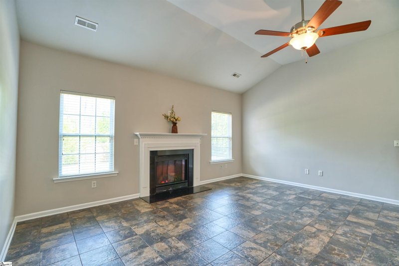 Property image 4 at 301 Lutsen Drive, Easley, SC 29642