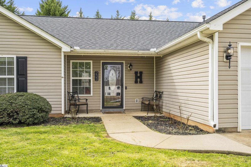 Property image 3 at 233 Lenhardt Road, Easley, SC 29640