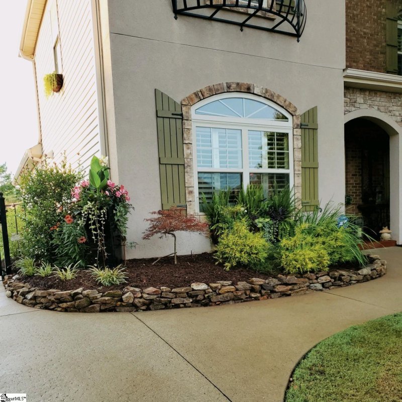 Property image 3 at 105 Bur Oak Drive, Taylors, SC 29687