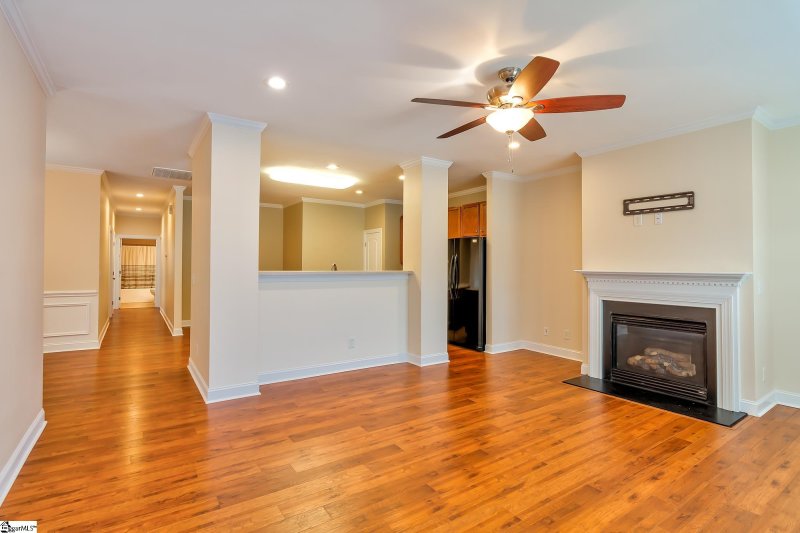 Property image 2 at 245 Louisville Drive, Greenville, SC 29607