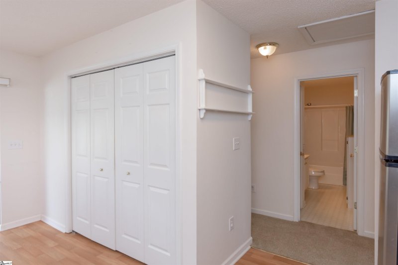 Property image 4 at 1 Enoree View Drive, Greer, SC 29650