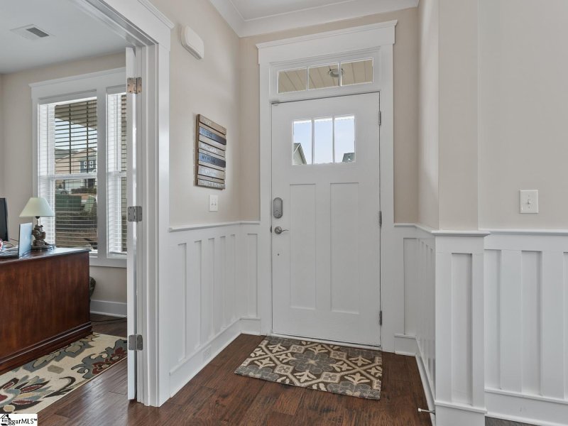 Property image 3 at 916 Lockhurst Drive, Simpsonville, SC 29681