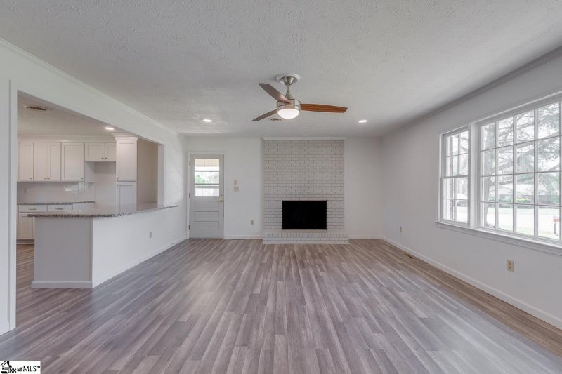 Property image 3 at 407 Van Martin Road, Anderson, SC 29621