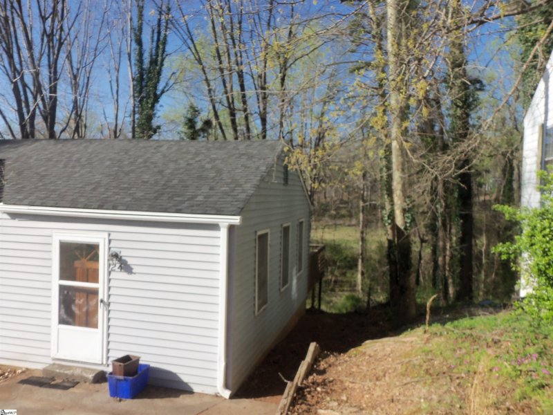 Property image 3 at 24 Circle Drive, Greenville, SC 29617