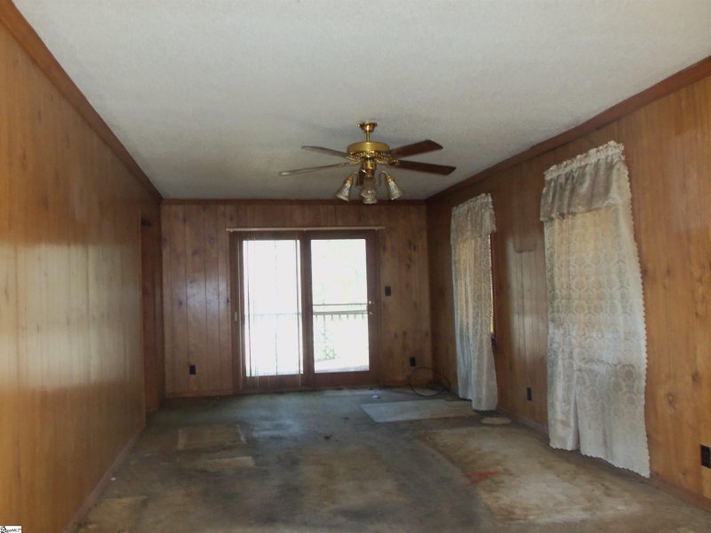 Property image 4 at 24 Circle Drive, Greenville, SC 29617