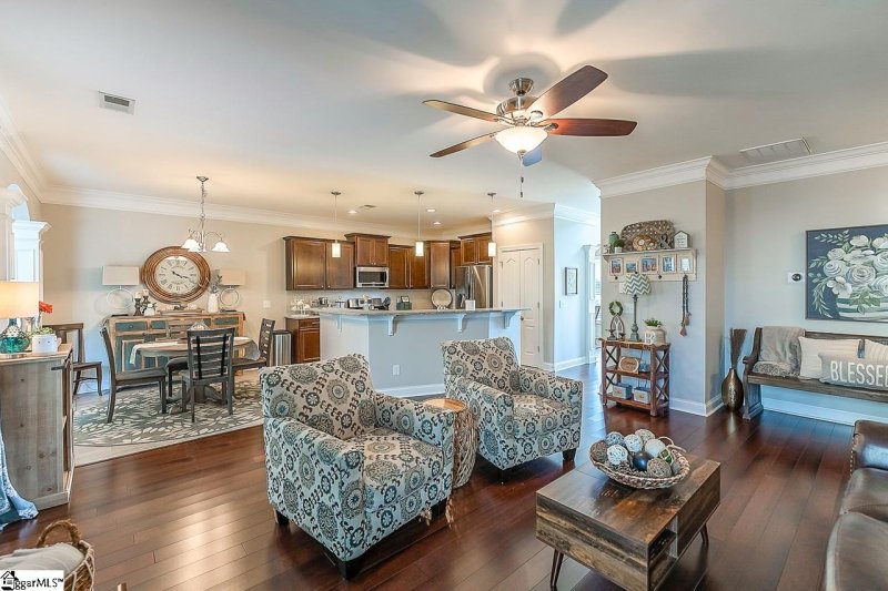 Property image 2 at 10 Windsor Creek Court, Simpsonville, SC 29681