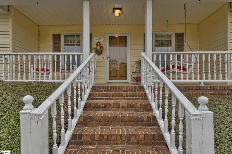 Property image 2 at 204 Woodward Way, Easley, SC 29640