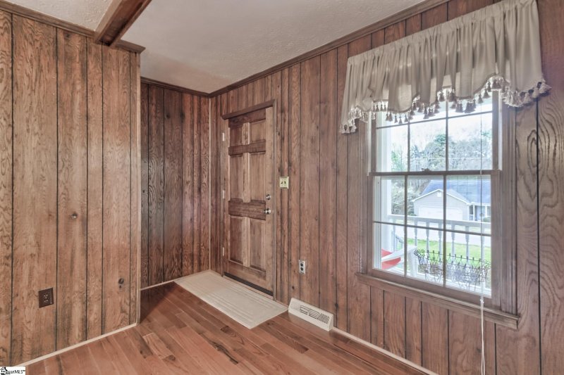 Property image 3 at 204 Woodward Way, Easley, SC 29640