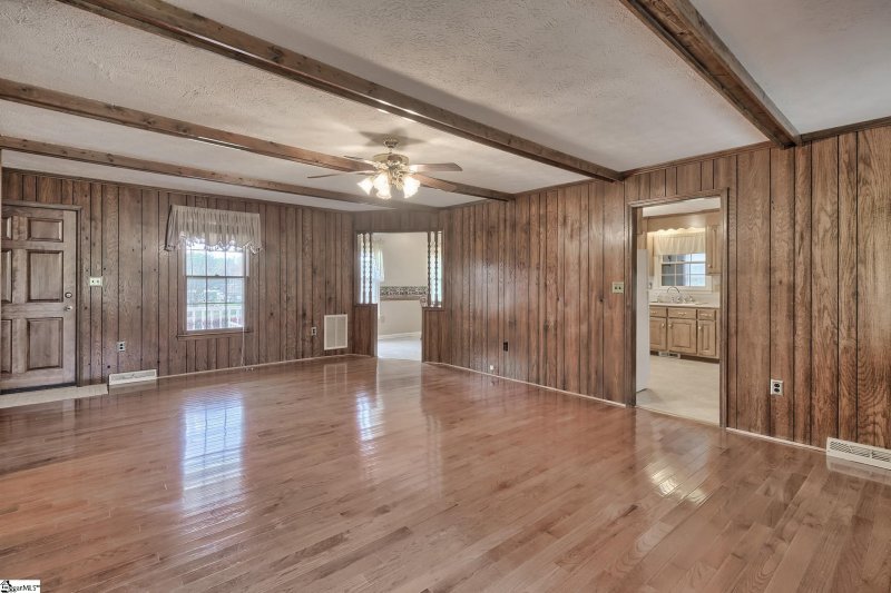 Property image 4 at 204 Woodward Way, Easley, SC 29640