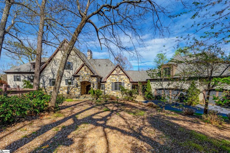 Property image 2 at 416 Audubon Road, Greenville, SC 29609