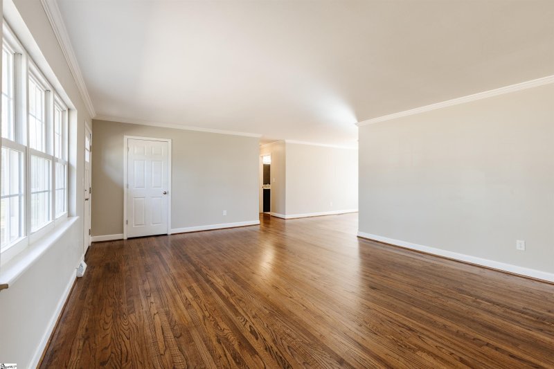 Property image 5 at 6 Bradley Boulevard, Greenville, SC 29609