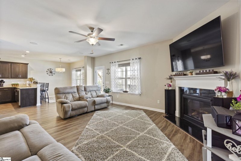 Property image 4 at 305 S Harvest Moon Way, Easley, SC 29642