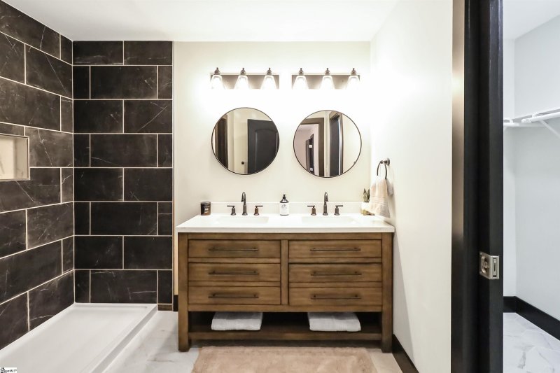 Property image 3 at 101 Garrison Street, Easley, SC 29640