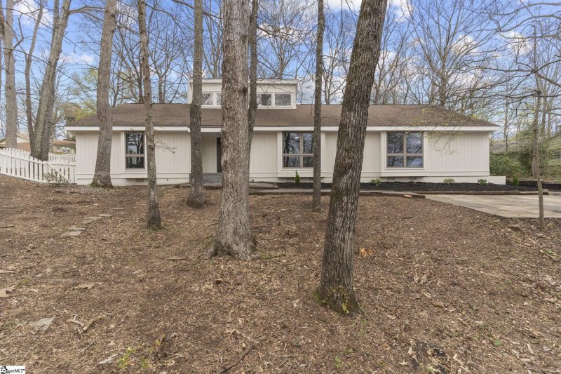 Property image 2 at 14 Kingsbury Road, Greenville, SC 29617