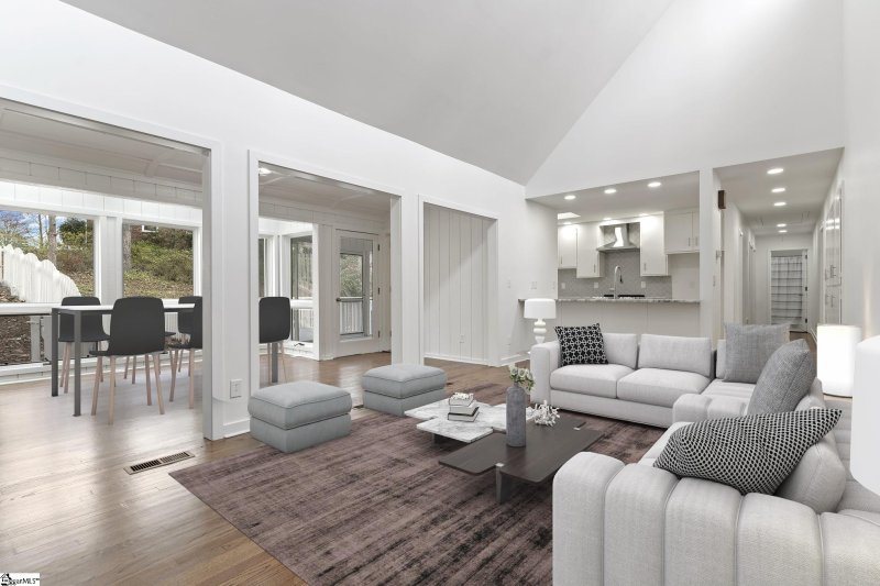 Property image 5 at 14 Kingsbury Road, Greenville, SC 29617