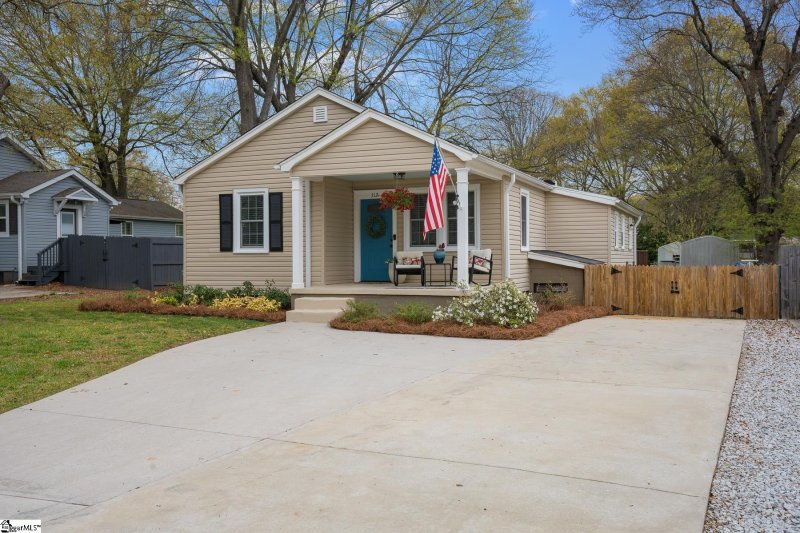 Property image 3 at 312 Willow Springs Drive, Greenville, SC 29607