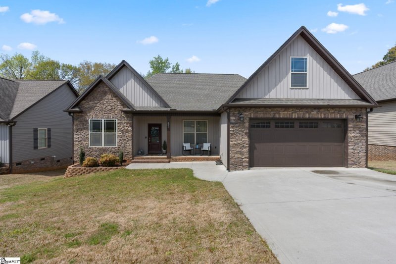 430 Risen Star Drive