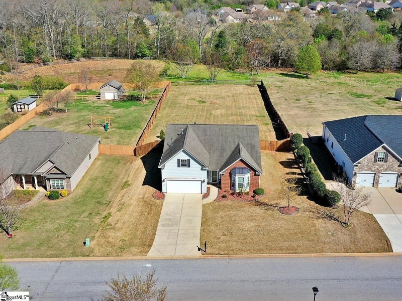 Property image 3 at 156 Pendock Lane, Piedmont, SC 29673