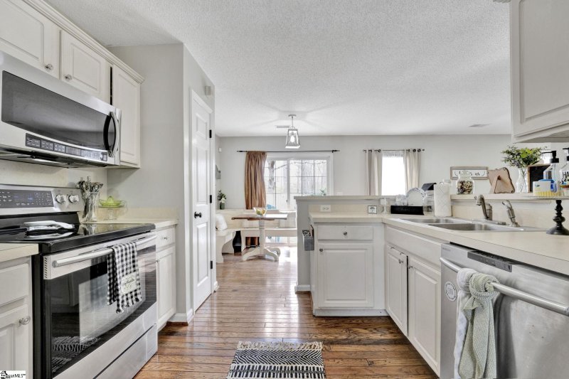 Property image 4 at 12 Haskell Court, Greer, SC 29651