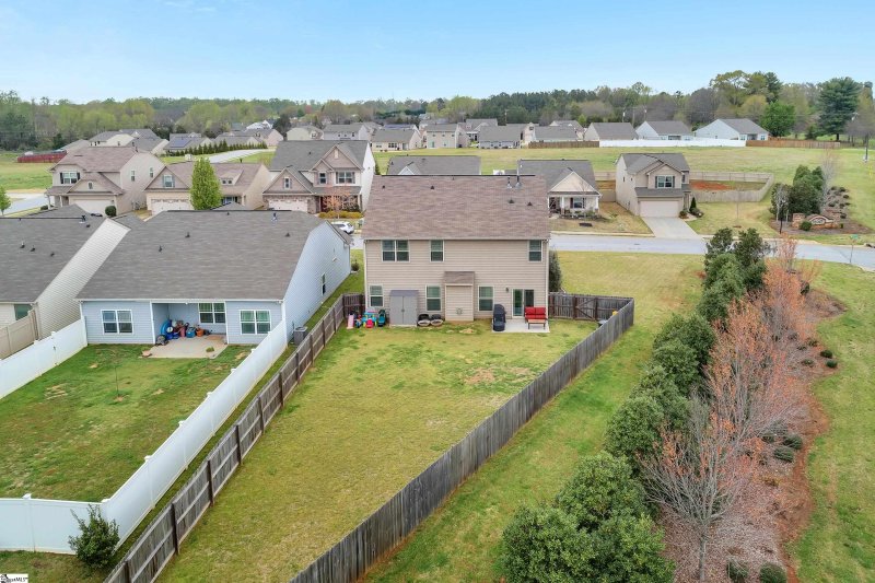 Property image 3 at 5 McFadden Drive, Simpsonville, SC 29680-8111