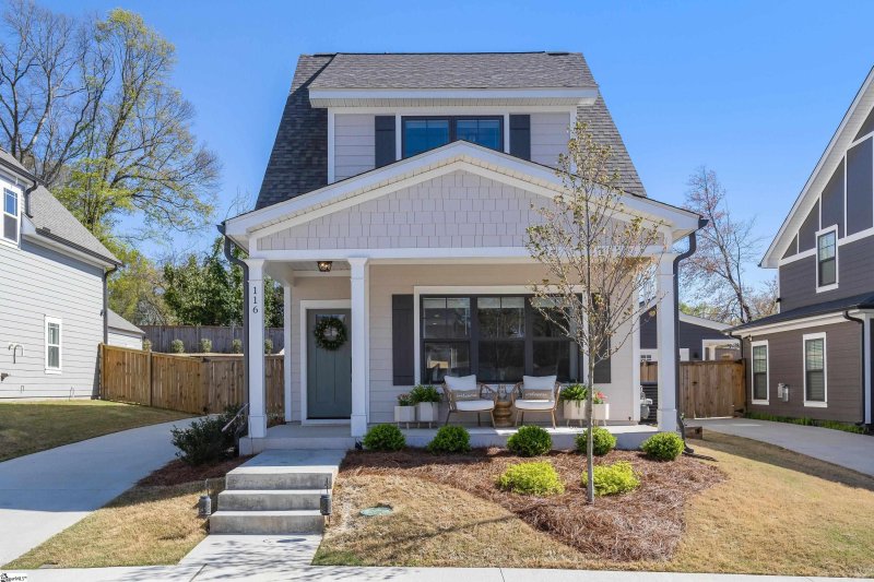 Property image 2 at 116 Greenridge Drive, Greenville, SC 29607