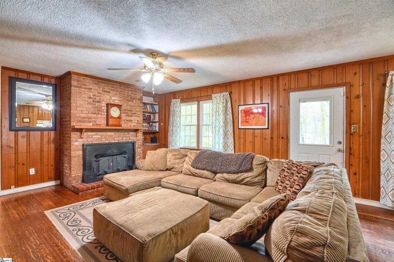 Property image 2 at 120 Cornelius Road, Spartanburg, SC 29301