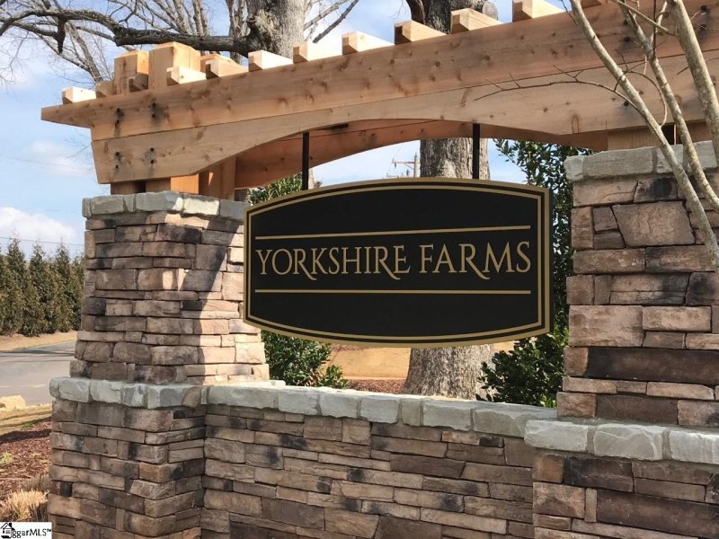 Property image 2 at 133 Sevan Lane, Easley, SC 29642