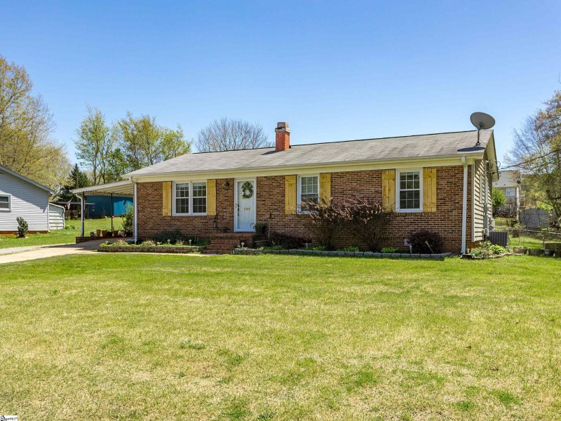 Property image 3 at 254 Clearview Circle, Travelers Rest, SC 29690