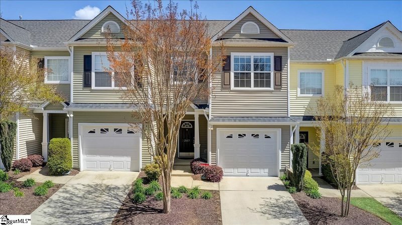 Property image 2 at 207 Cedar Crossing Lane, Greenville, SC 29650
