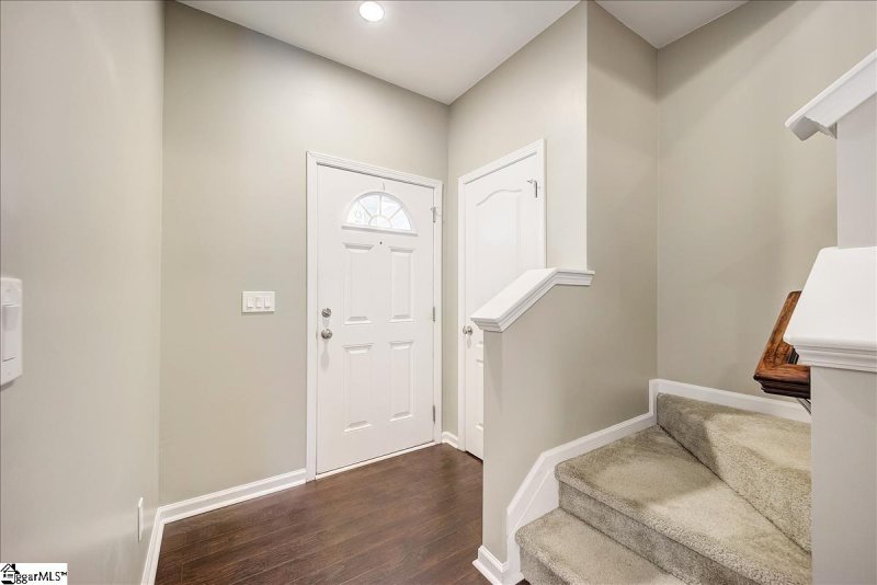 Property image 4 at 207 Cedar Crossing Lane, Greenville, SC 29650