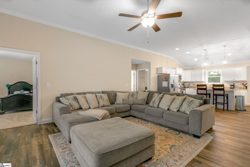 Property image 3 at 228 Hallmark Circle, Easley, SC 29642