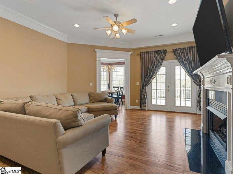 Property image 3 at 645 Mosswood Lane, Spartanburg, SC 29301