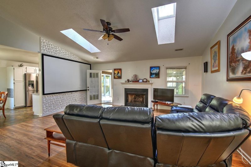 Property image 4 at 26 Boxelder Lane, Simpsonville, SC 29680