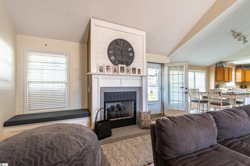 Property image 4 at 14 Arbordale Lane, Simpsonville, SC 29680