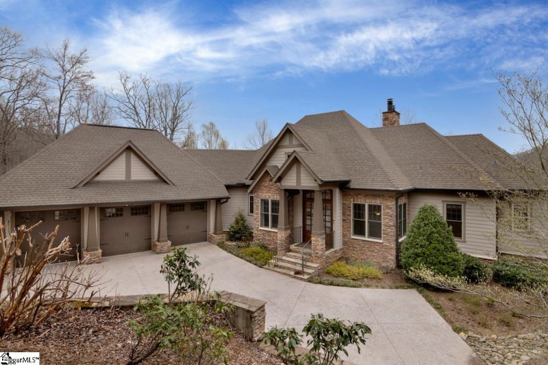 Property image 2 at 101 Spruce Lane, Zirconia, NC 28790