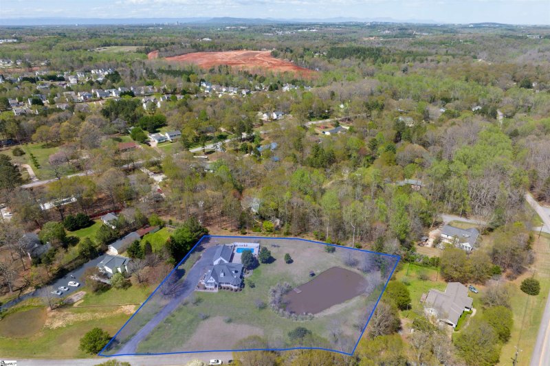 Property image 3 at 8 Nicklaus Drive, Greenville, SC 29605