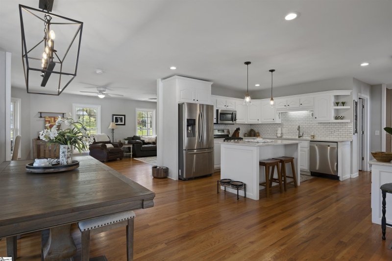 Property image 4 at 8 Nicklaus Drive, Greenville, SC 29605