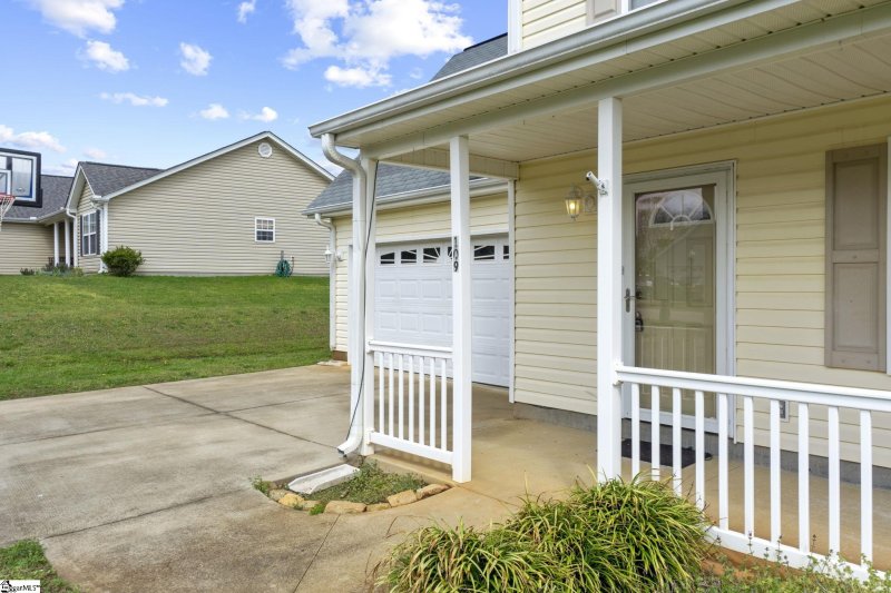 Property image 2 at 109 Marah Lane, Greer, SC 29651