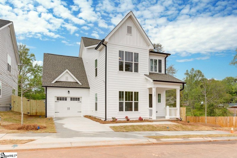 Property image 2 at 117 Lilia Hill Circle, Greenville, SC 29607
